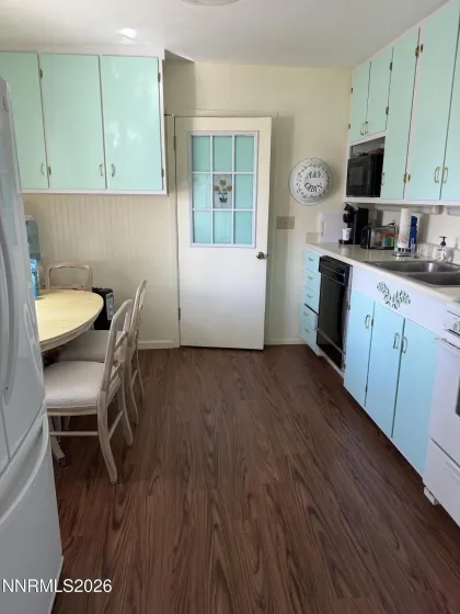 100 Larson, Round Mountain, Nevada 89045, 2 Bedrooms Bedrooms, ,2 BathroomsBathrooms,Residential,Residential,Larson,260003604