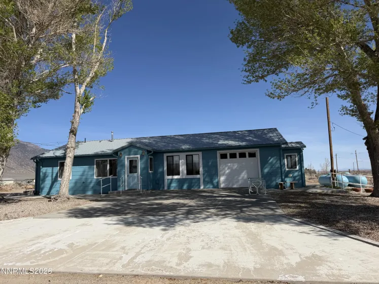 100 Larson, Round Mountain, Nevada 89045, 2 Bedrooms Bedrooms, ,2 BathroomsBathrooms,Residential,Residential,Larson,260003604
