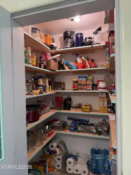 100 Larson, Round Mountain, Nevada 89045, 2 Bedrooms Bedrooms, ,2 BathroomsBathrooms,Residential,Residential,Larson,260003604