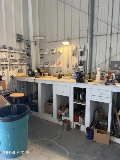 100 Larson, Round Mountain, Nevada 89045, 2 Bedrooms Bedrooms, ,2 BathroomsBathrooms,Residential,Residential,Larson,260003604