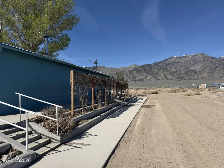100 Larson, Round Mountain, Nevada 89045, 2 Bedrooms Bedrooms, ,2 BathroomsBathrooms,Residential,Residential,Larson,260003604