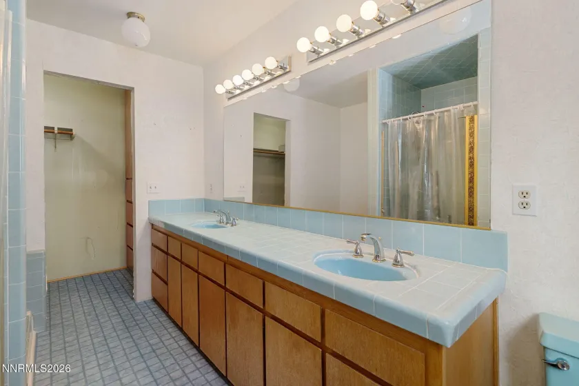 353 Sherwood, Stateline, Nevada 89449, 6 Bedrooms Bedrooms, ,4 BathroomsBathrooms,Residential,Residential,Sherwood,260002136