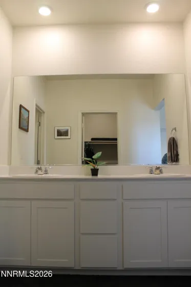 2560 Emerson, Fernley, Nevada 89408, 3 Bedrooms Bedrooms, ,2 BathroomsBathrooms,Residential,Residential,Emerson,260003611