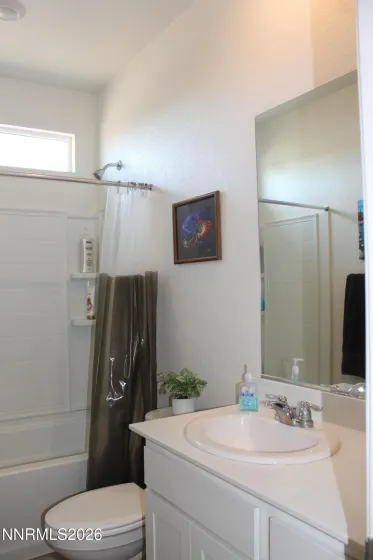 2560 Emerson, Fernley, Nevada 89408, 3 Bedrooms Bedrooms, ,2 BathroomsBathrooms,Residential,Residential,Emerson,260003611