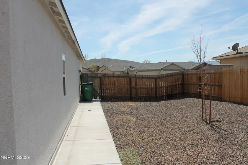 2560 Emerson, Fernley, Nevada 89408, 3 Bedrooms Bedrooms, ,2 BathroomsBathrooms,Residential,Residential,Emerson,260003611