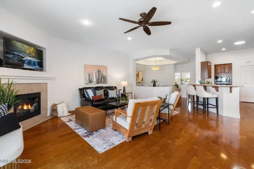 1239 Turnberry, Sparks, Nevada 89436, 3 Bedrooms Bedrooms, ,2 BathroomsBathrooms,Residential,Residential,Turnberry,260003618