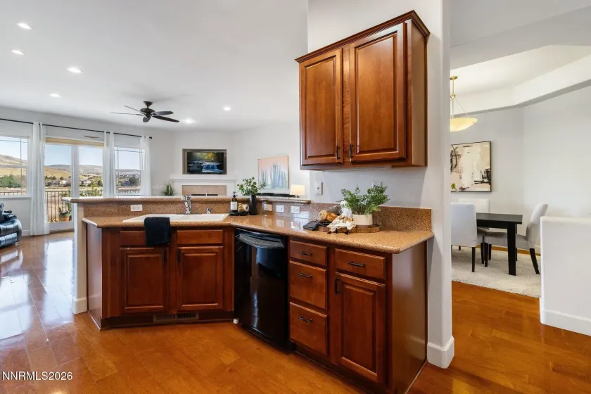 1239 Turnberry, Sparks, Nevada 89436, 3 Bedrooms Bedrooms, ,2 BathroomsBathrooms,Residential,Residential,Turnberry,260003618