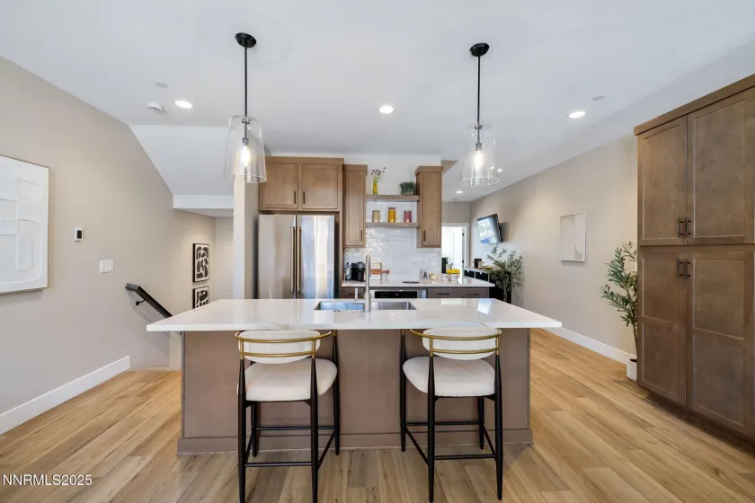 3826 Lakeside, Reno, Nevada 89509, 3 Bedrooms Bedrooms, ,4 BathroomsBathrooms,Residential,Residential,Lakeside,250054685