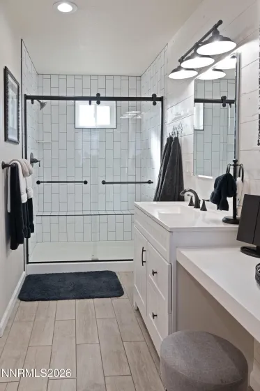 929 Emu, Sparks, Nevada 89441, 4 Bedrooms Bedrooms, ,3 BathroomsBathrooms,Residential,Residential,Emu,260003627