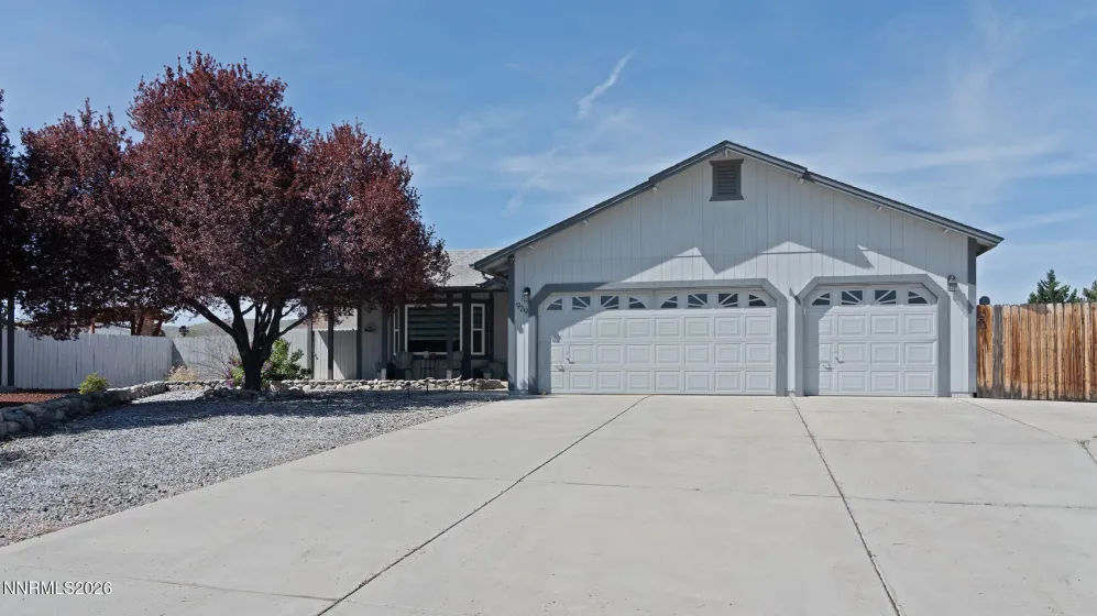 929 Emu, Sparks, Nevada 89441, 4 Bedrooms Bedrooms, ,3 BathroomsBathrooms,Residential,Residential,Emu,260003627