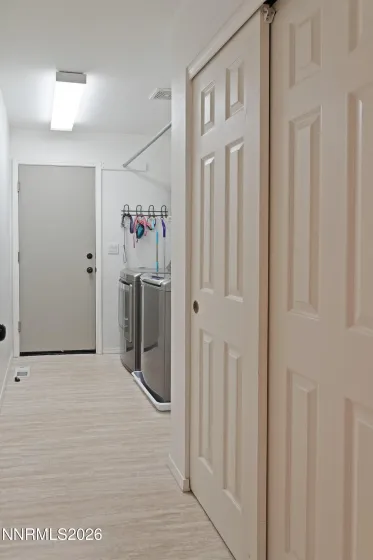 929 Emu, Sparks, Nevada 89441, 4 Bedrooms Bedrooms, ,3 BathroomsBathrooms,Residential,Residential,Emu,260003627