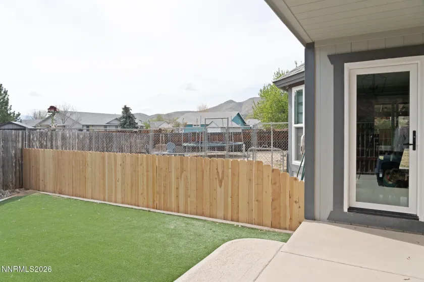 929 Emu, Sparks, Nevada 89441, 4 Bedrooms Bedrooms, ,3 BathroomsBathrooms,Residential,Residential,Emu,260003627