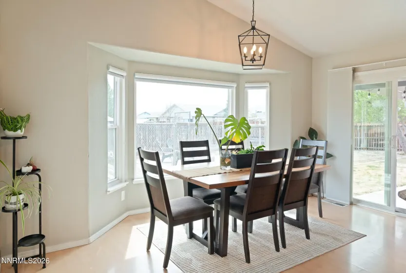 929 Emu, Sparks, Nevada 89441, 4 Bedrooms Bedrooms, ,3 BathroomsBathrooms,Residential,Residential,Emu,260003627