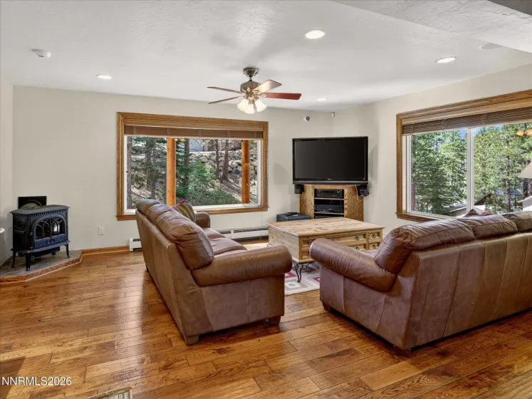 Living Area Middle Floor