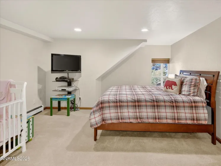 Bedroom 5 Middle Level