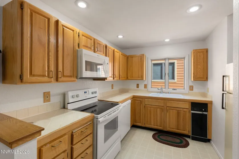 120 Village, Incline Village, Nevada 89451, 2 Bedrooms Bedrooms, ,2 BathroomsBathrooms,Residential,Residential,Village,260003641