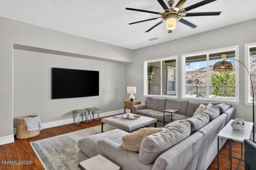 4848 Jacmel, Sparks, Nevada 89436, 5 Bedrooms Bedrooms, ,3 BathroomsBathrooms,Residential,Residential,Jacmel,260003653