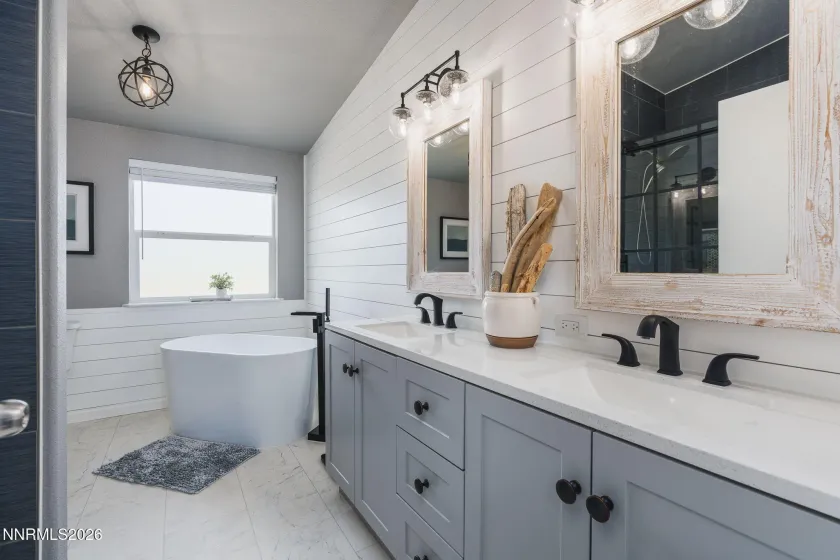 701 7th, Sun Valley, Nevada 89433, 3 Bedrooms Bedrooms, ,2 BathroomsBathrooms,Residential,Residential,7th,260003654