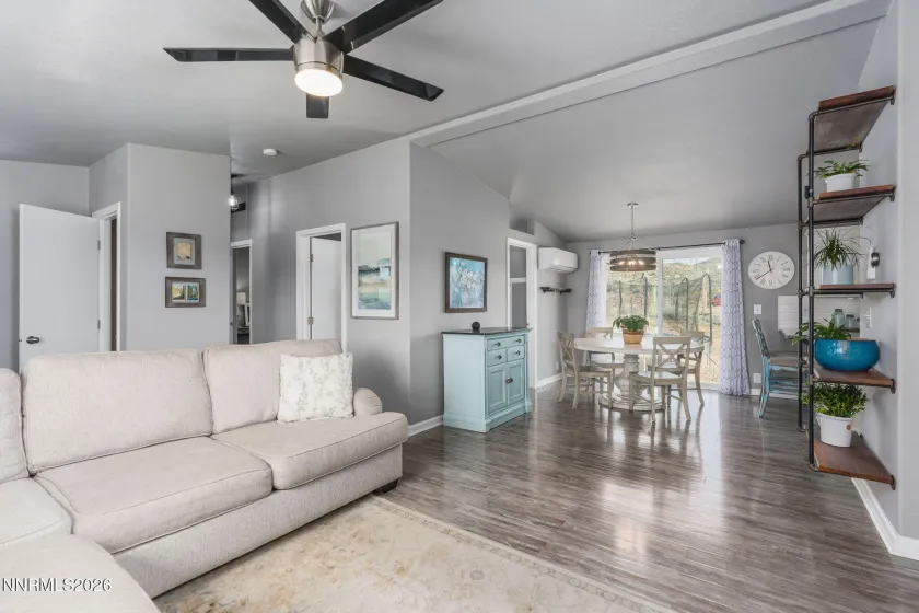 701 7th, Sun Valley, Nevada 89433, 3 Bedrooms Bedrooms, ,2 BathroomsBathrooms,Residential,Residential,7th,260003654