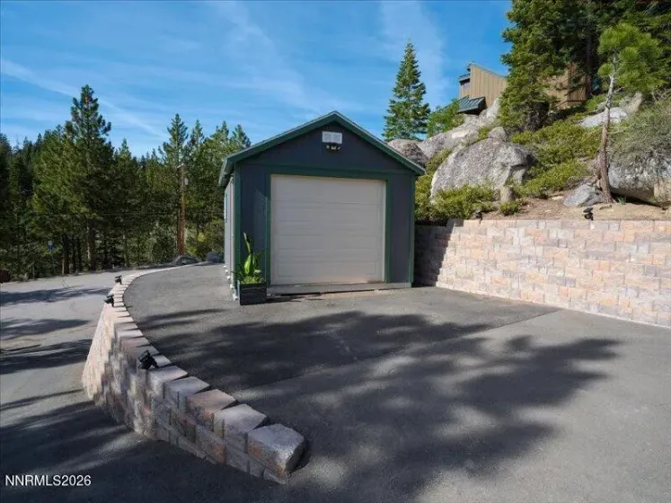 Detached Garage