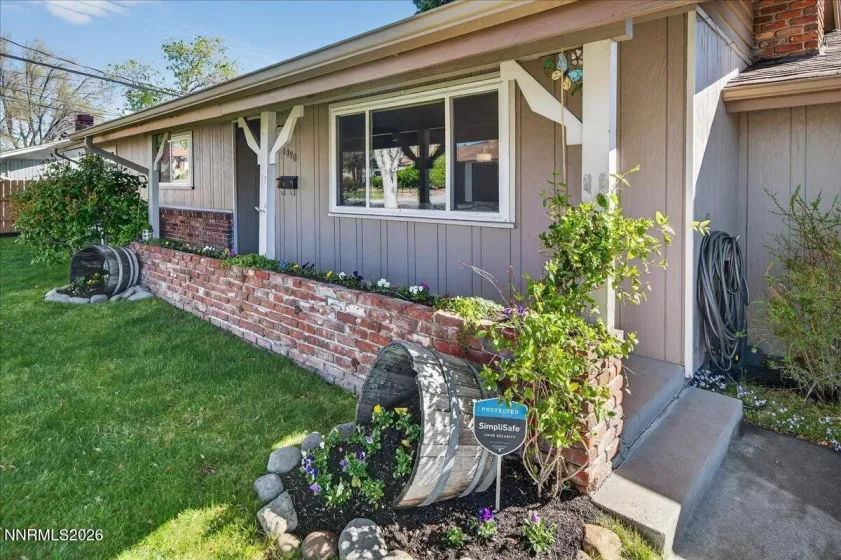 1890 Lander, Reno, Nevada 89509, 3 Bedrooms Bedrooms, ,2 BathroomsBathrooms,Residential,Residential,Lander,260003659