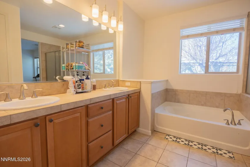 544 Merganser, Sparks, Nevada 89436, 3 Bedrooms Bedrooms, ,2 BathroomsBathrooms,Residential,Residential,Merganser,260001943