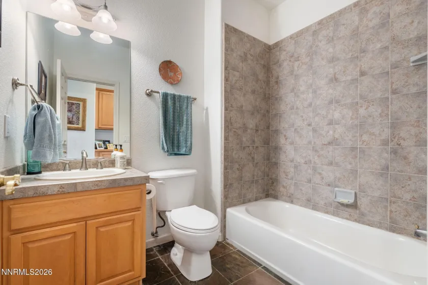 1824 Amberwood, Carson City, Nevada 89703, 3 Bedrooms Bedrooms, ,3 BathroomsBathrooms,Residential,Residential,Amberwood,260003668