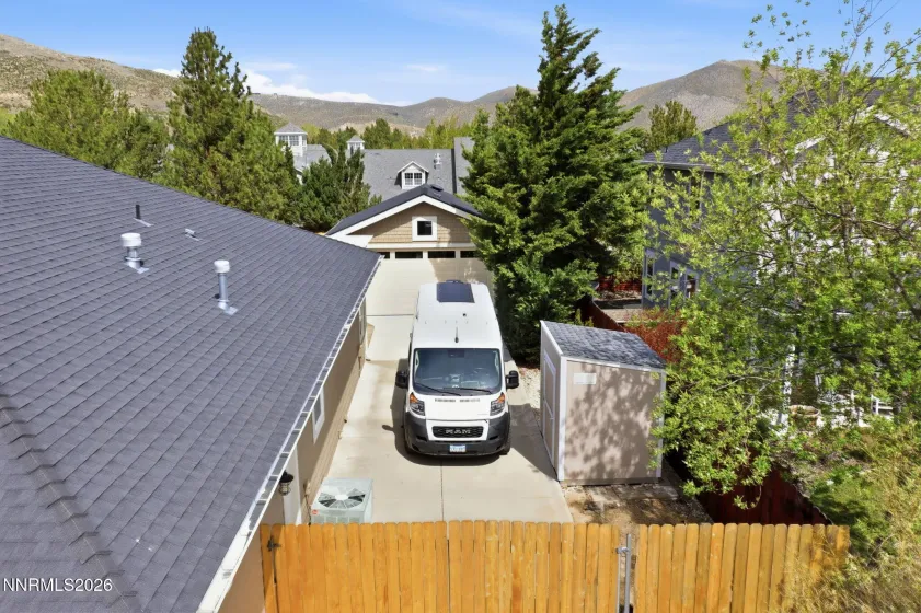 1824 Amberwood, Carson City, Nevada 89703, 3 Bedrooms Bedrooms, ,3 BathroomsBathrooms,Residential,Residential,Amberwood,260003668
