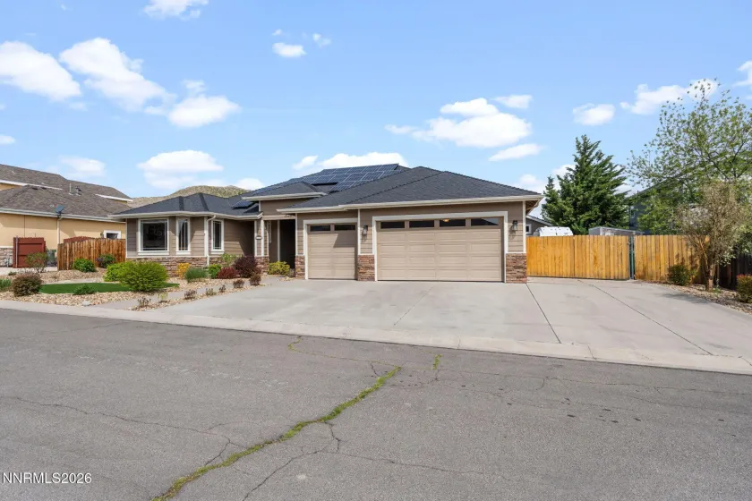 1824 Amberwood, Carson City, Nevada 89703, 3 Bedrooms Bedrooms, ,3 BathroomsBathrooms,Residential,Residential,Amberwood,260003668