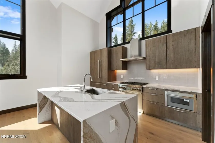 46 Beach Club, Stateline, Nevada 89449, 3 Bedrooms Bedrooms, ,3 BathroomsBathrooms,Residential,Residential,Beach Club,250058101