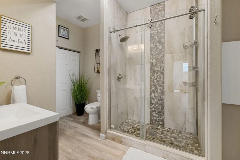 5520 High Rock, Sparks, Nevada 89431, 5 Bedrooms Bedrooms, ,3 BathroomsBathrooms,Residential,Residential,High Rock,260003672