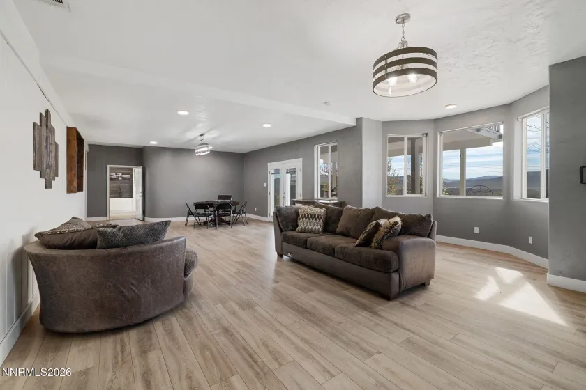 5520 High Rock, Sparks, Nevada 89431, 5 Bedrooms Bedrooms, ,3 BathroomsBathrooms,Residential,Residential,High Rock,260003672