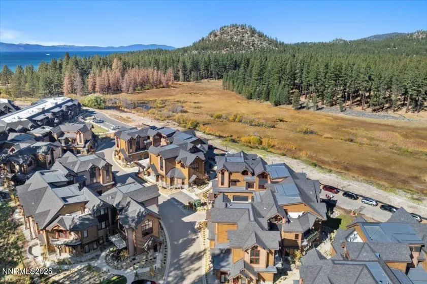 36 Beach Club, Stateline, Nevada 89449, 4 Bedrooms Bedrooms, ,4 BathroomsBathrooms,Residential,Residential,Beach Club,250058092