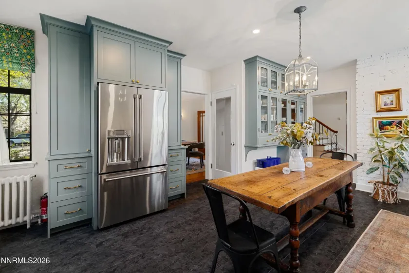 581 Ridge, Reno, Nevada 89501, 4 Bedrooms Bedrooms, ,3 BathroomsBathrooms,Residential,Residential,Ridge,260003678