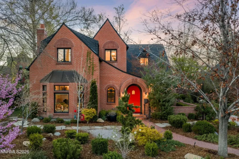 581 Ridge, Reno, Nevada 89501, 4 Bedrooms Bedrooms, ,3 BathroomsBathrooms,Residential,Residential,Ridge,260003678