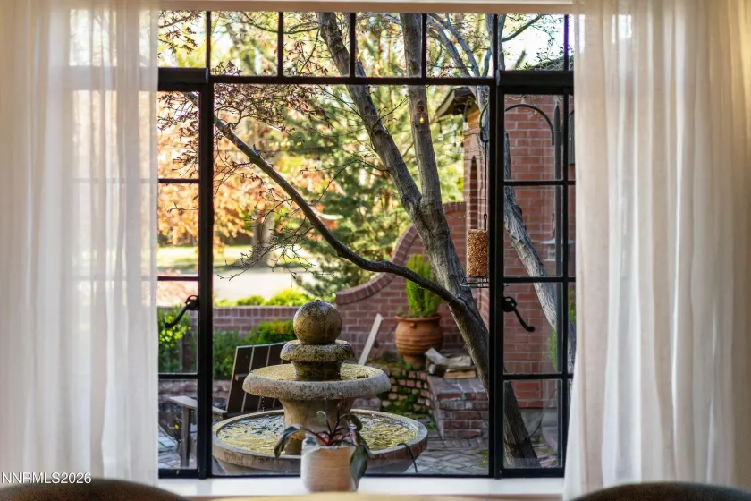 581 Ridge, Reno, Nevada 89501, 4 Bedrooms Bedrooms, ,3 BathroomsBathrooms,Residential,Residential,Ridge,260003678