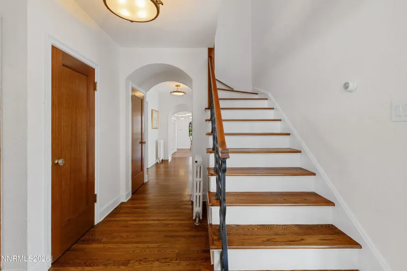 581 Ridge, Reno, Nevada 89501, 4 Bedrooms Bedrooms, ,3 BathroomsBathrooms,Residential,Residential,Ridge,260003678