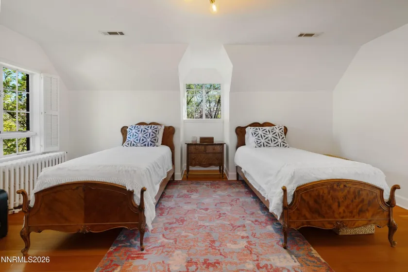 581 Ridge, Reno, Nevada 89501, 4 Bedrooms Bedrooms, ,3 BathroomsBathrooms,Residential,Residential,Ridge,260003678