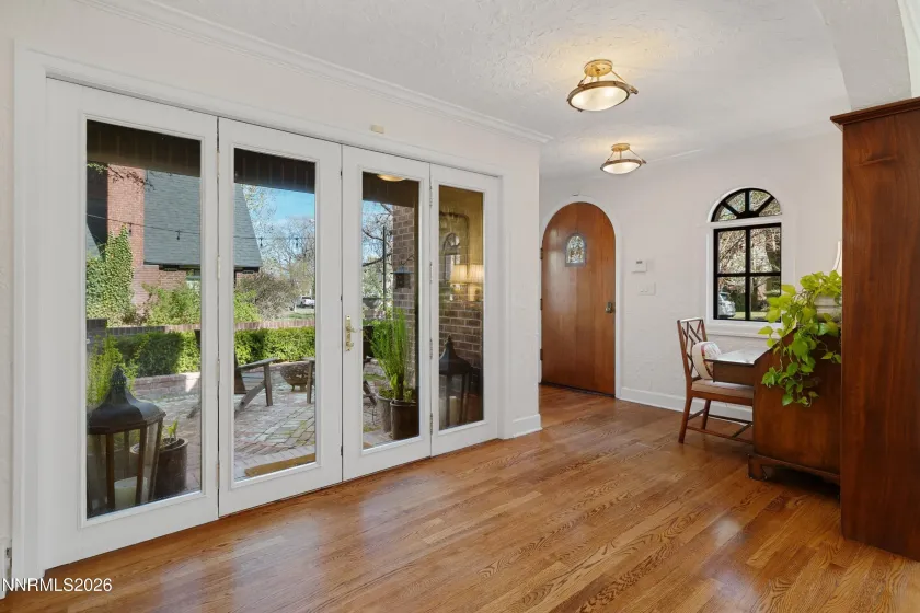 581 Ridge, Reno, Nevada 89501, 4 Bedrooms Bedrooms, ,3 BathroomsBathrooms,Residential,Residential,Ridge,260003678