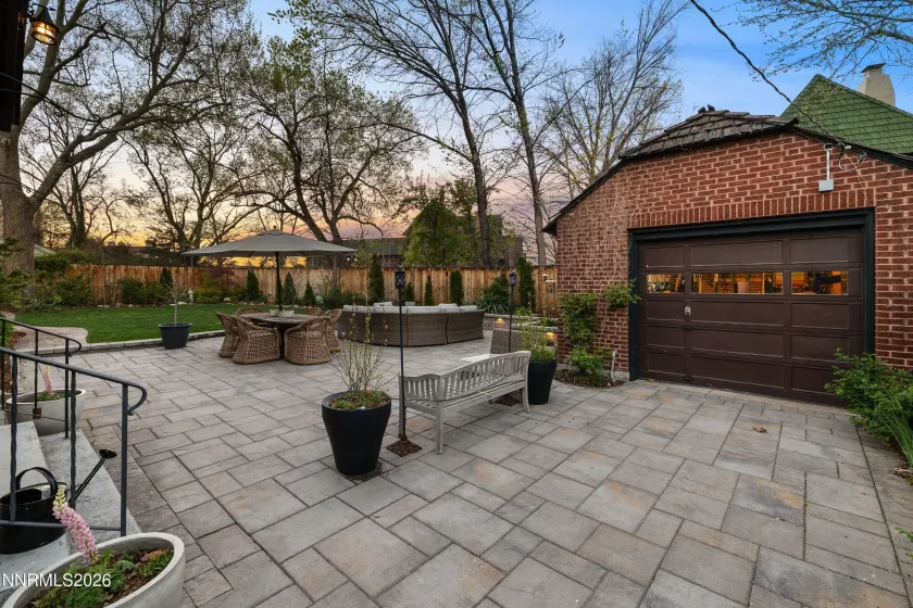 581 Ridge, Reno, Nevada 89501, 4 Bedrooms Bedrooms, ,3 BathroomsBathrooms,Residential,Residential,Ridge,260003678