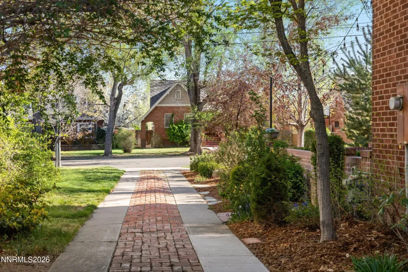 581 Ridge, Reno, Nevada 89501, 4 Bedrooms Bedrooms, ,3 BathroomsBathrooms,Residential,Residential,Ridge,260003678