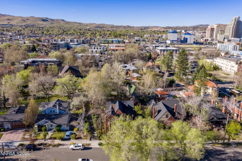 581 Ridge, Reno, Nevada 89501, 4 Bedrooms Bedrooms, ,3 BathroomsBathrooms,Residential,Residential,Ridge,260003678