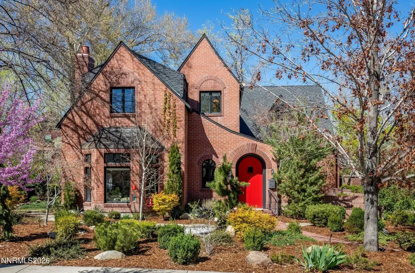 581 Ridge, Reno, Nevada 89501, 4 Bedrooms Bedrooms, ,3 BathroomsBathrooms,Residential,Residential,Ridge,260003678