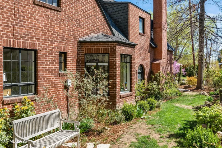 581 Ridge, Reno, Nevada 89501, 4 Bedrooms Bedrooms, ,3 BathroomsBathrooms,Residential,Residential,Ridge,260003678