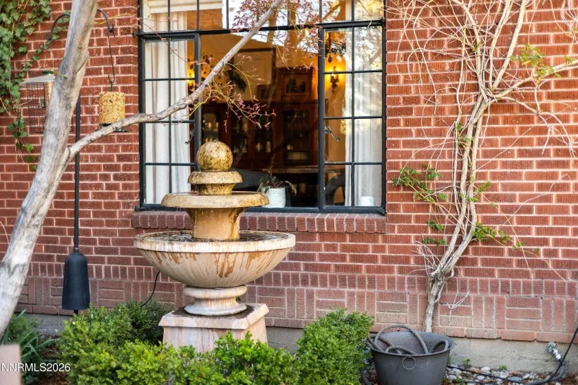 581 Ridge, Reno, Nevada 89501, 4 Bedrooms Bedrooms, ,3 BathroomsBathrooms,Residential,Residential,Ridge,260003678