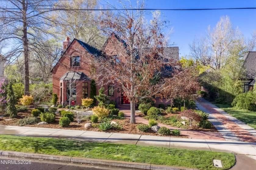 581 Ridge, Reno, Nevada 89501, 4 Bedrooms Bedrooms, ,3 BathroomsBathrooms,Residential,Residential,Ridge,260003678