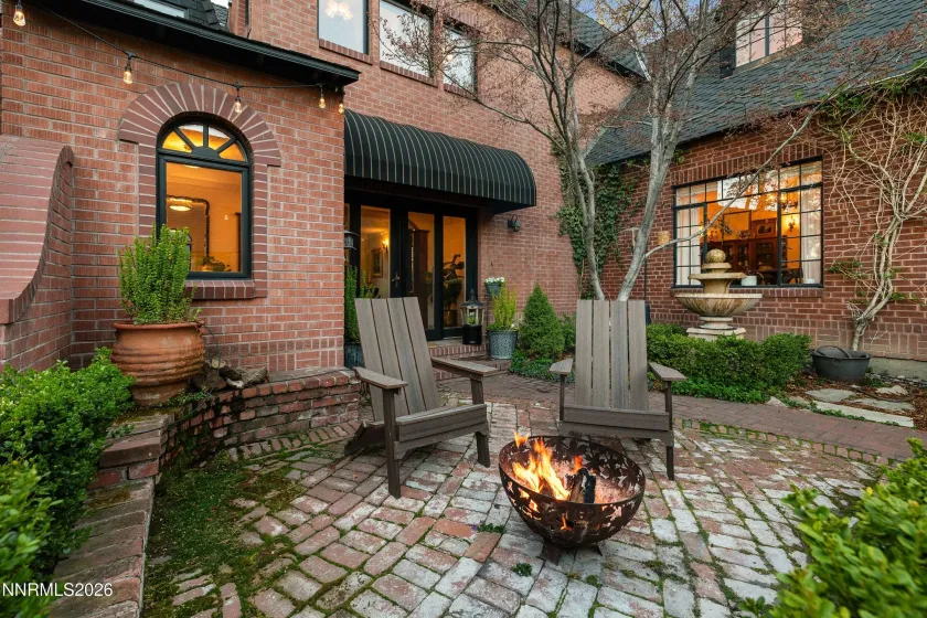 581 Ridge, Reno, Nevada 89501, 4 Bedrooms Bedrooms, ,3 BathroomsBathrooms,Residential,Residential,Ridge,260003678