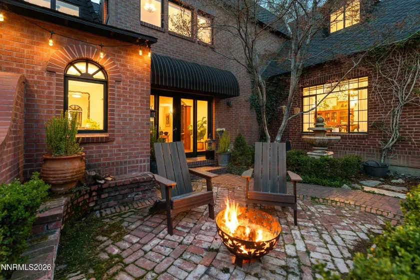 581 Ridge, Reno, Nevada 89501, 4 Bedrooms Bedrooms, ,3 BathroomsBathrooms,Residential,Residential,Ridge,260003678