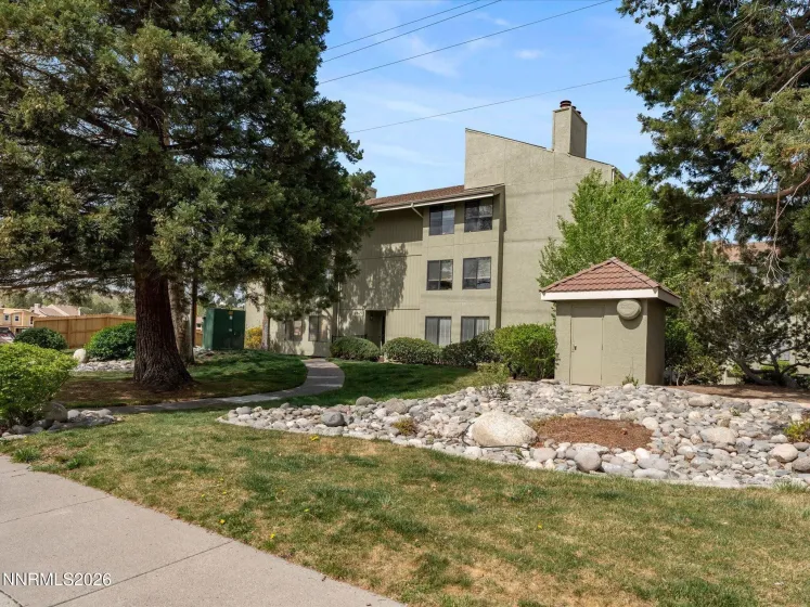 2845 Idlewilld Dr, Reno, Nevada 89509, 2 Bedrooms Bedrooms, ,2 BathroomsBathrooms,Residential,Residential,Idlewilld Dr,260003689