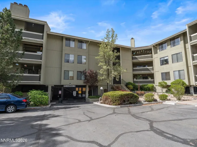 2845 Idlewilld Dr, Reno, Nevada 89509, 2 Bedrooms Bedrooms, ,2 BathroomsBathrooms,Residential,Residential,Idlewilld Dr,260003689